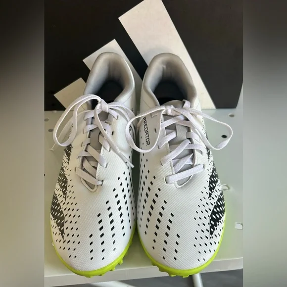 adidas Predator Accuracy.4 Turf (TF) Soccer Cleats Men’s s8 white/black/green - Picture 2 of 8